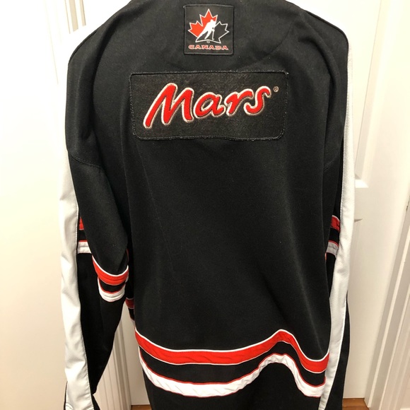 Team Canada Hockey Jersey - Picture 2 of 2